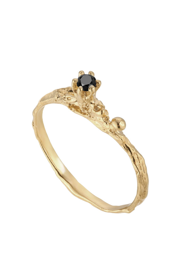 Gold ring 7:28. Yellow gold 585 with black diamond