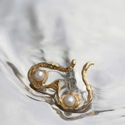 Pozłacany  pin MW 15