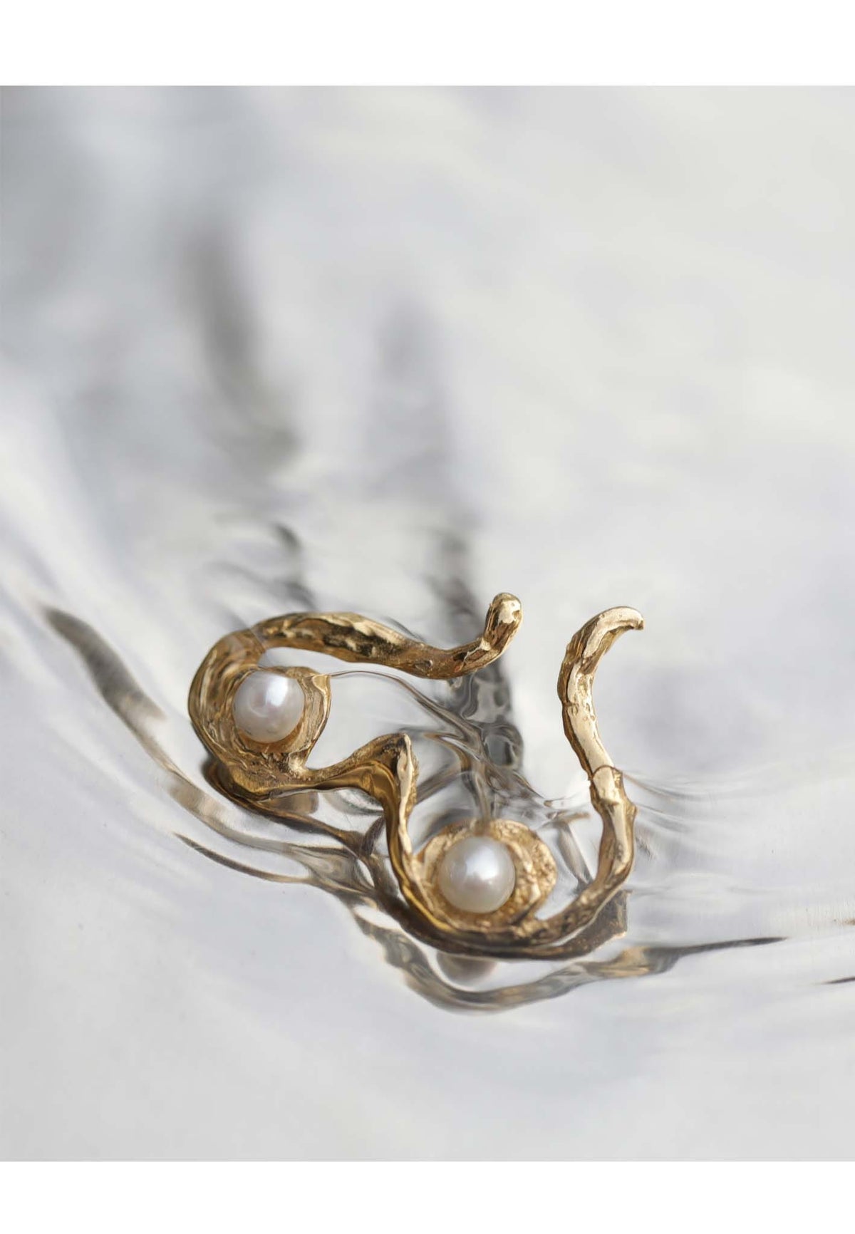 Pozłacany  pin MW 15
