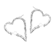 Silver heart earrings with a pearl MW30