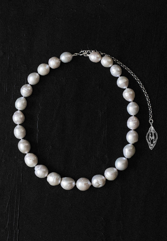 Pearl necklace MW 23