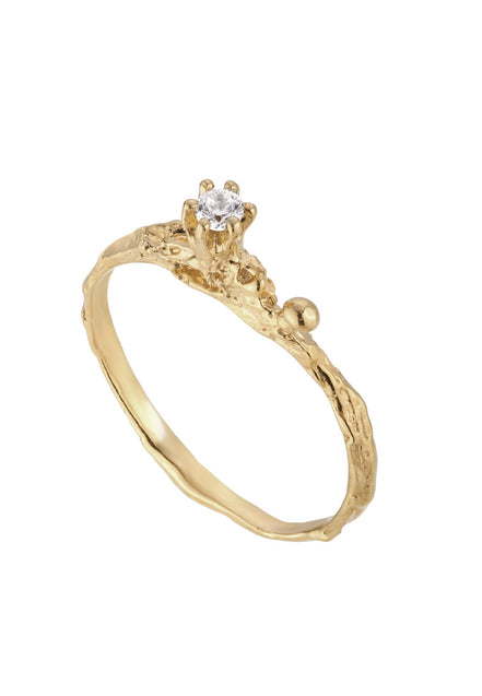 Gold ring 7:28. Yellow gold 585 with a white diamond