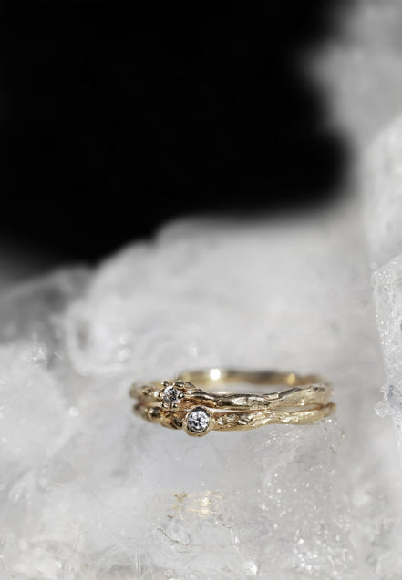 Gold ring 8:18. Yellow gold 585 with a white brilliant.