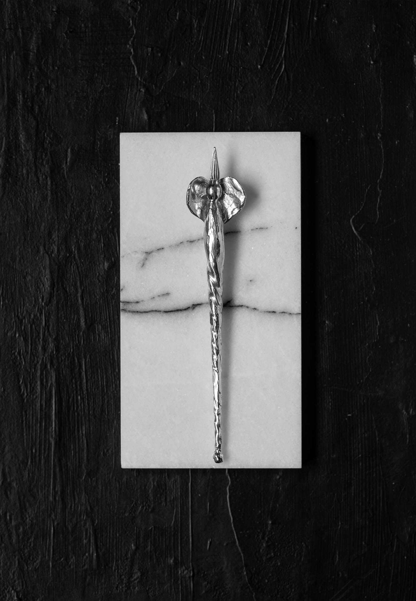 Srebrne pióro, marmurowa podstawka, Srebro 925, brylant, czarny brylant, Anna Samków